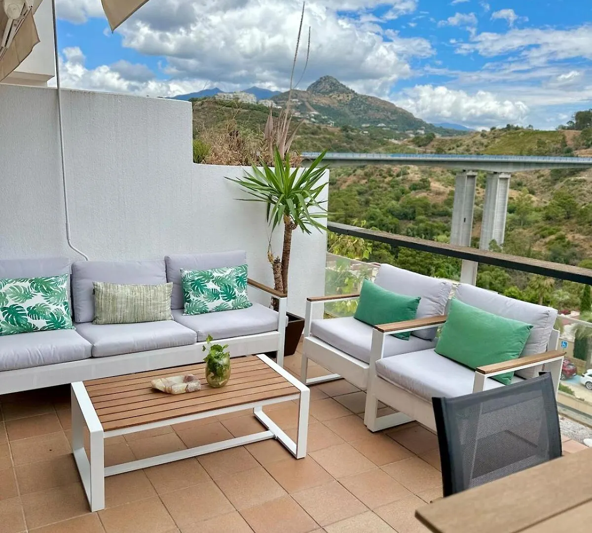 Apartamento Moderno Vistas A La Montana Estepona